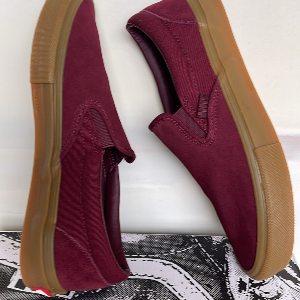 Vans WMNS Skate Slip-On
Port/Gum
VN0A5FCAK10
Sneakers - Picture 12 of 16